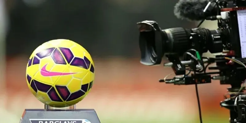 Sự phát triển của phát sóng bóng đá độc quyền