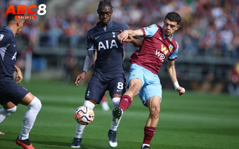 Burnley - Tottenham: Gà trống tìm lại niềm tin