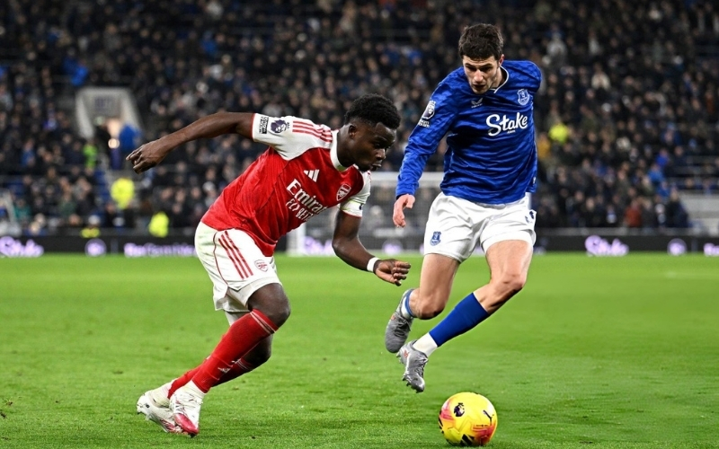 Nhìn lại trận Everton - Arsenal: Pháo thủ thắng tối thiểu trong trận cầu thực dụng.